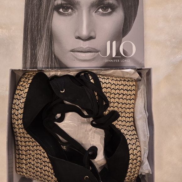 Jennifer Lopez Black and Gold Wedge Sandals - Picture 1 of 9